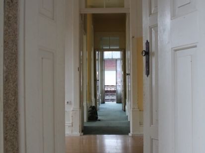HALL1